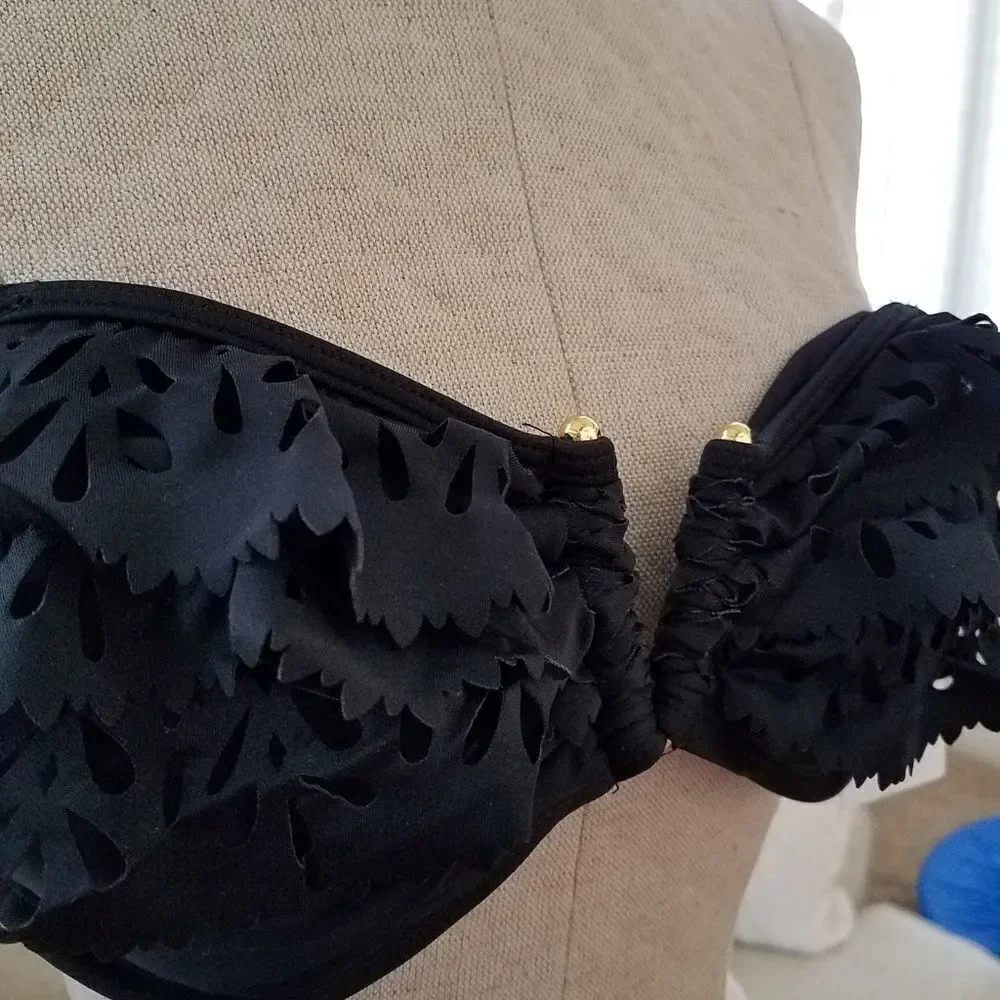 California Waves NWT Laser Cut Bikini sz Large